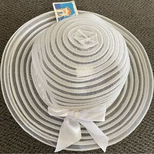 NWT Girl’s Easter Hat